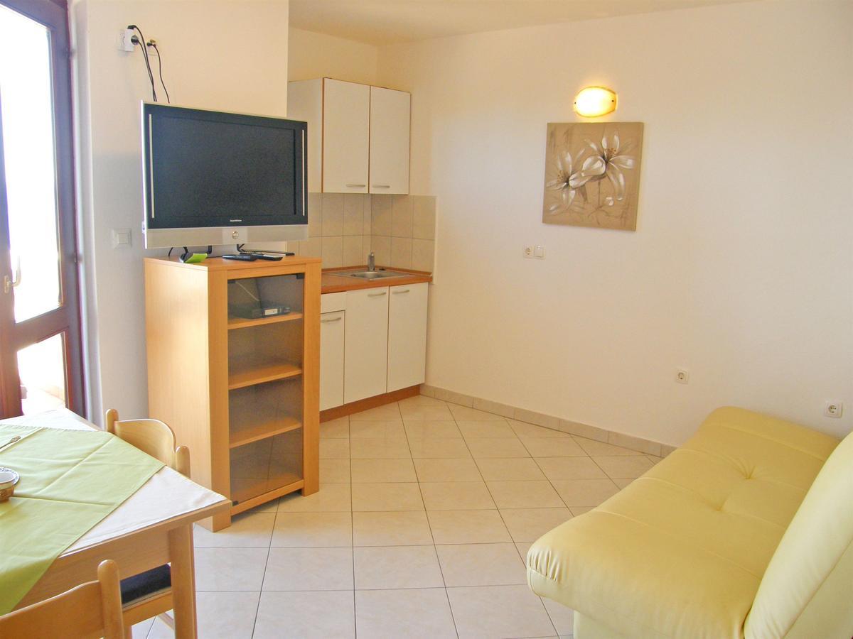 Apartments Rina プリモシュテン エクステリア 写真